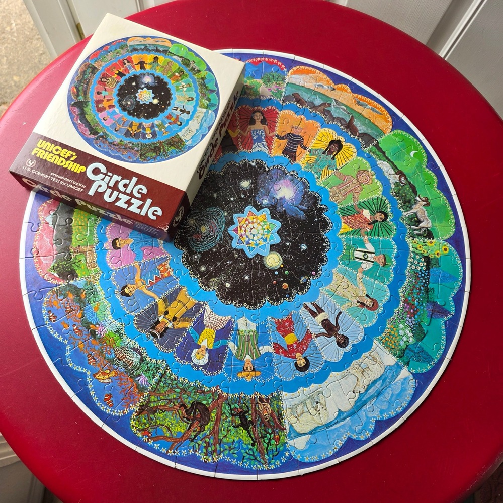 Vintage UNICEF Friendship Circle Puzzle 200 Piece Round Multi-Cultural Art 20in